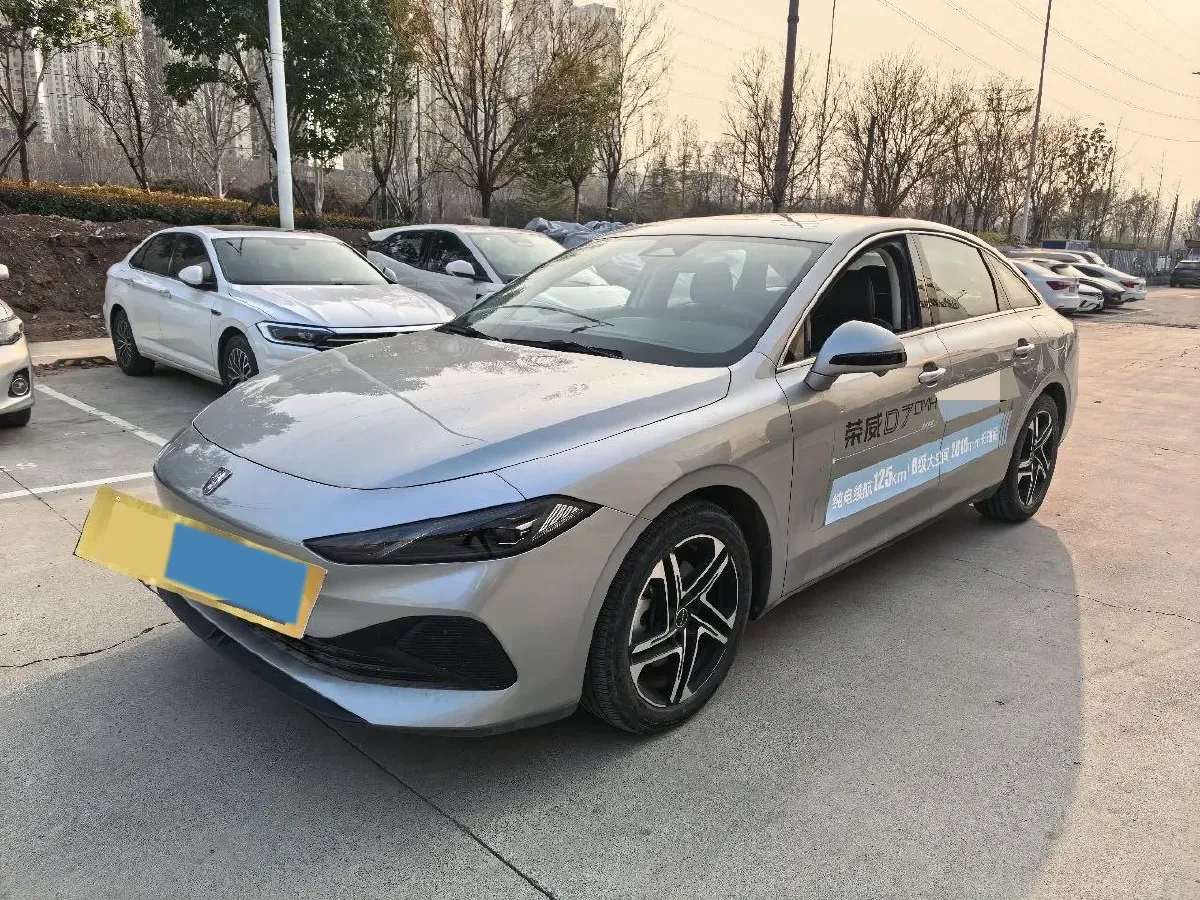 2023 Roewe D7 1.5L 112HP L4 1DHT PHEV 21.4KWH,autocango,china used car exporter,china ev exporter,chinese used car exporter,chinese used ev exporter