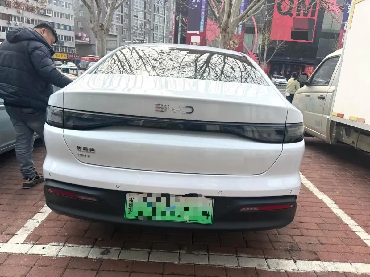 2025 BYD Seal05 DM-i 1.5L 101HP L4 E-CVT PHEV 7.68KWH,autocango,china used car exporter,china ev exporter,chinese used car exporter,chinese used ev exporter