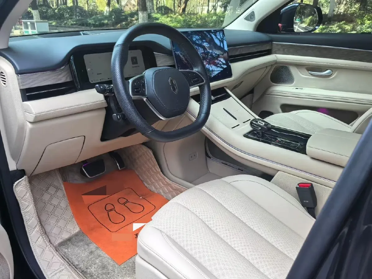 2022 Volvo S60 2.0T 197HP L4 8AT,autocango,china used car exporter,china ev exporter,chinese used car exporter,chinese used ev exporter