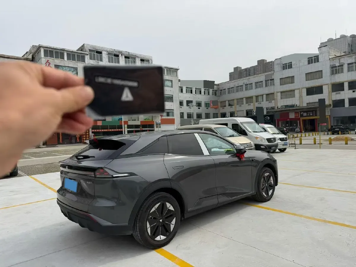 2025 Deepal S07 BEV 68.82KWH,autocango,china used car exporter,china ev exporter,chinese used car exporter,chinese used ev exporter