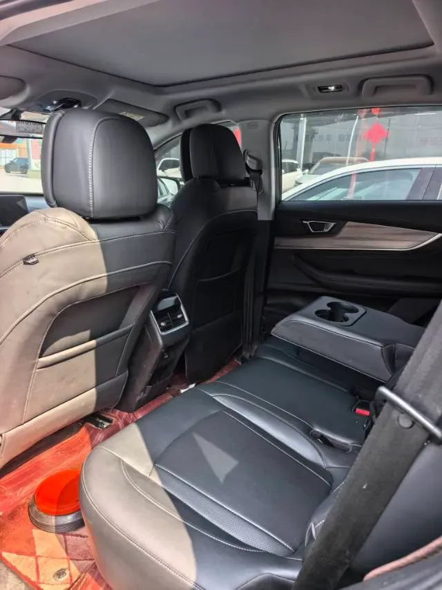 2023 Chery Tiggo 8 1.6T 197HP L4 7DCT,autocango,china used car exporter,china ev exporter,chinese used car exporter,chinese used ev exporter