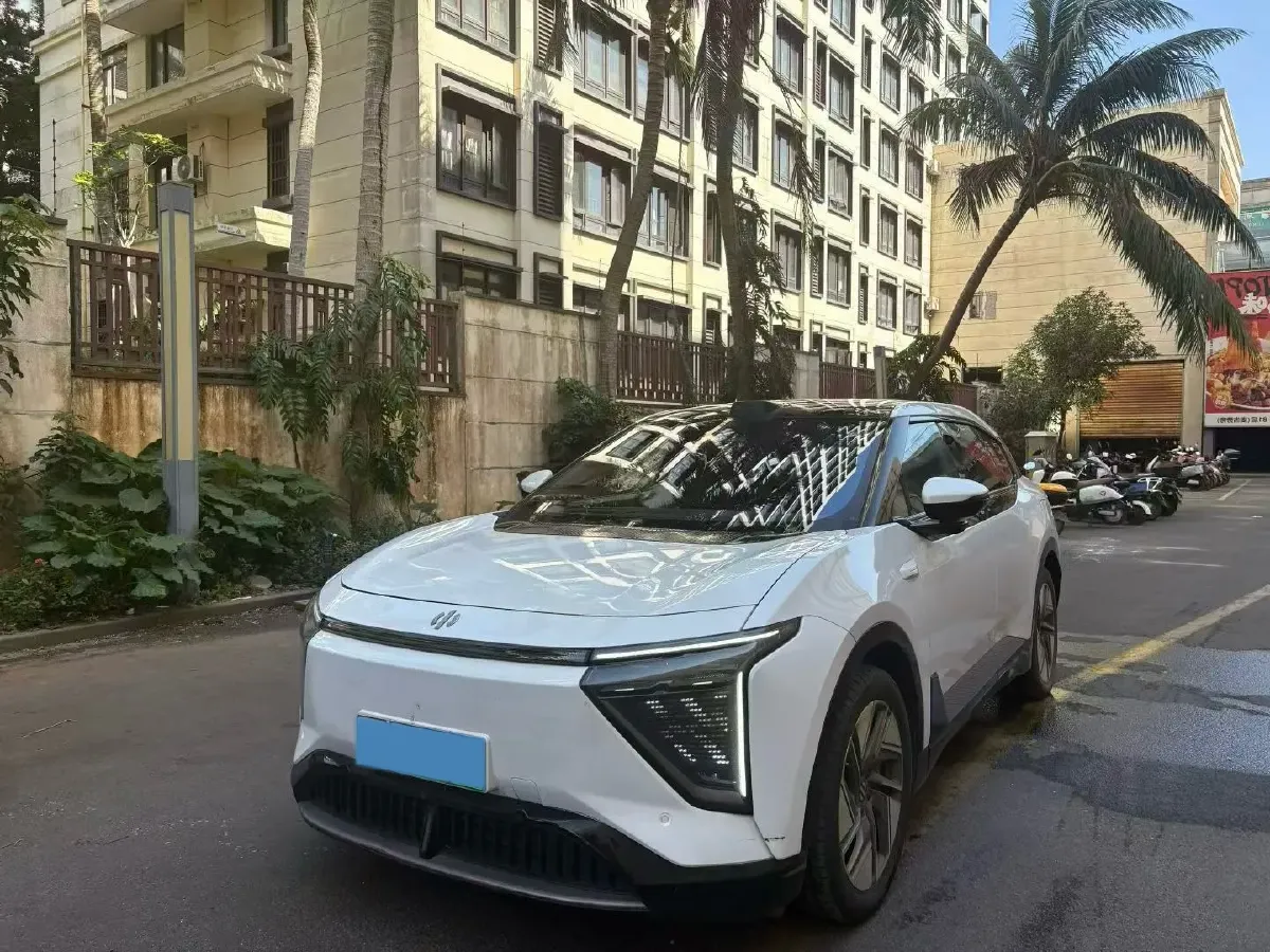 2023 HiPhi Y BEV 76.6KWH,autocango,china used car exporter,china ev exporter,chinese used car exporter,chinese used ev exporter