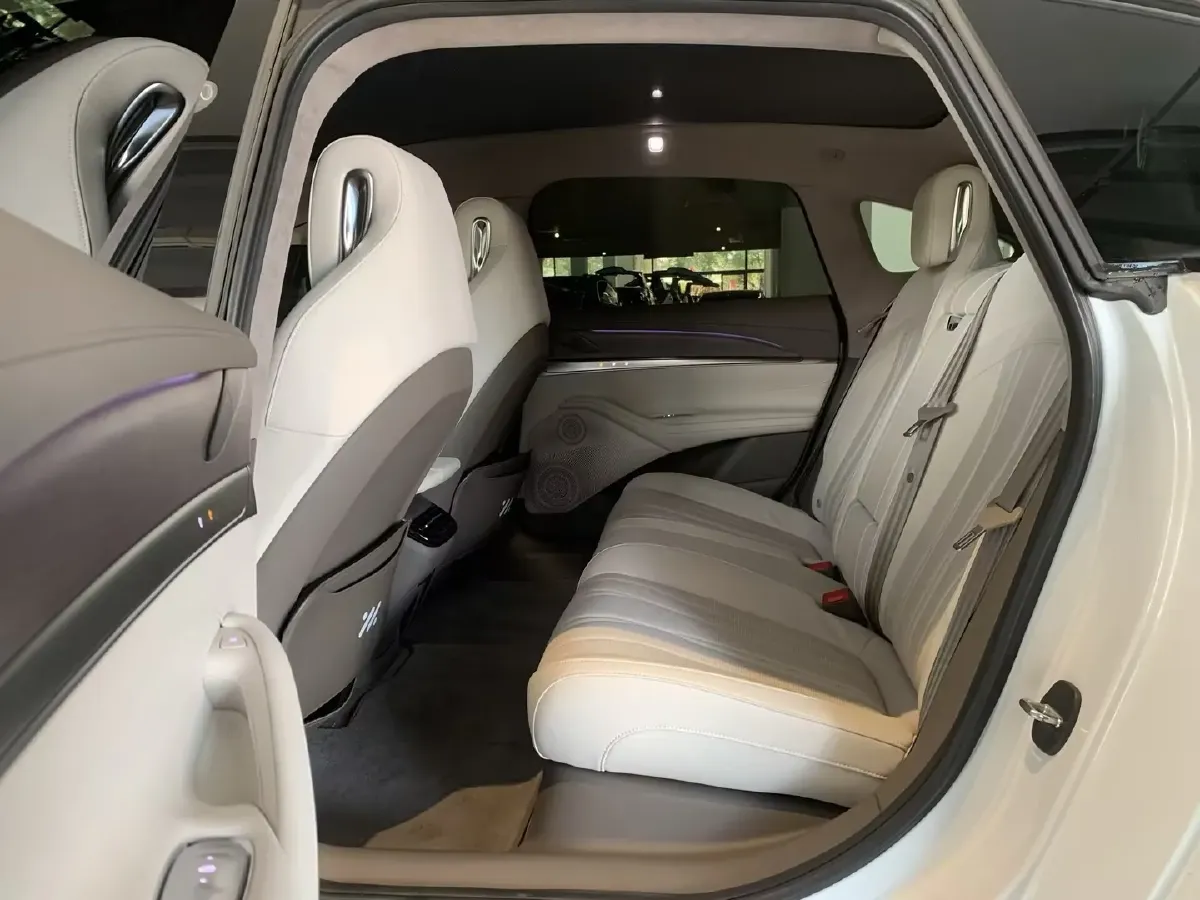 2022 IM L7 BEV 90KWH,autocango,china used car exporter,china ev exporter,chinese used car exporter,chinese used ev exporter