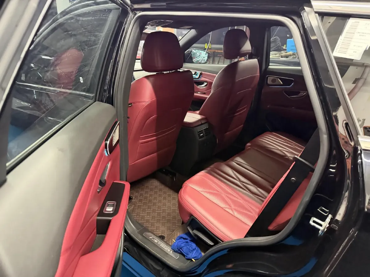 2025 Jetour X70 Plus 1.5T 184HP L4 7DCT,autocango,china used car exporter,china ev exporter,chinese used car exporter,chinese used ev exporter