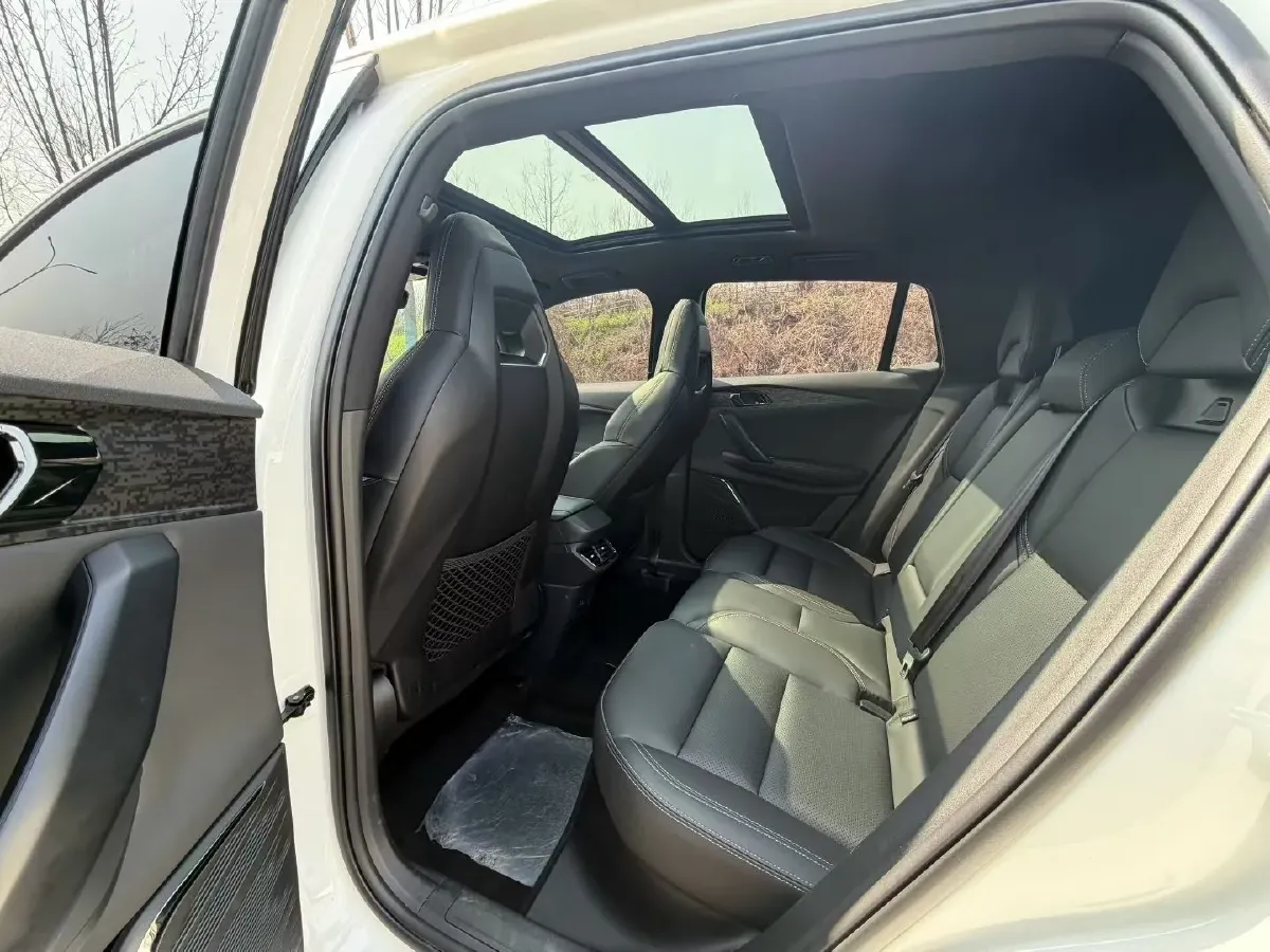 2023 LYNK&CO 06 1.5T 181HP L4 7DCT,autocango,china used car exporter,china ev exporter,chinese used car exporter,chinese used ev exporter