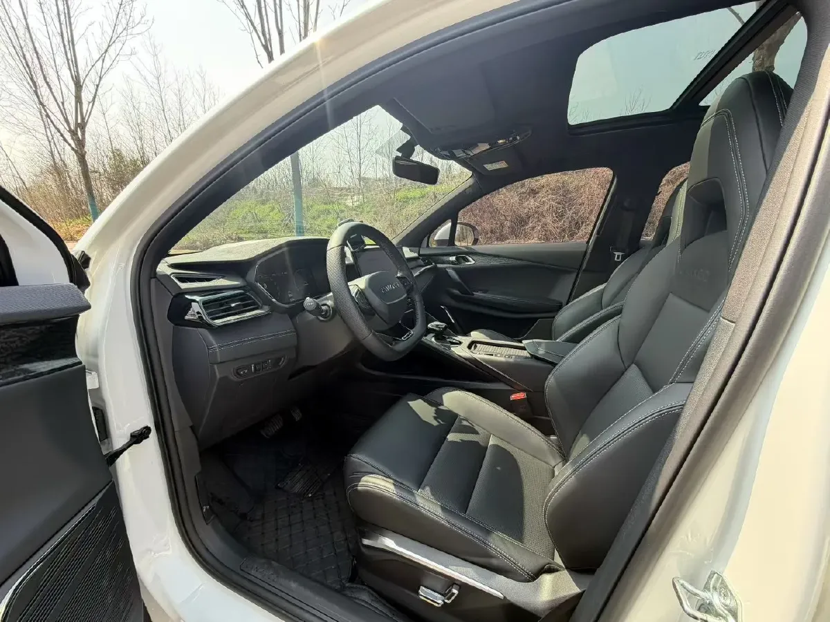 2023 LYNK&CO 06 1.5T 181HP L4 7DCT,autocango,china used car exporter,china ev exporter,chinese used car exporter,chinese used ev exporter