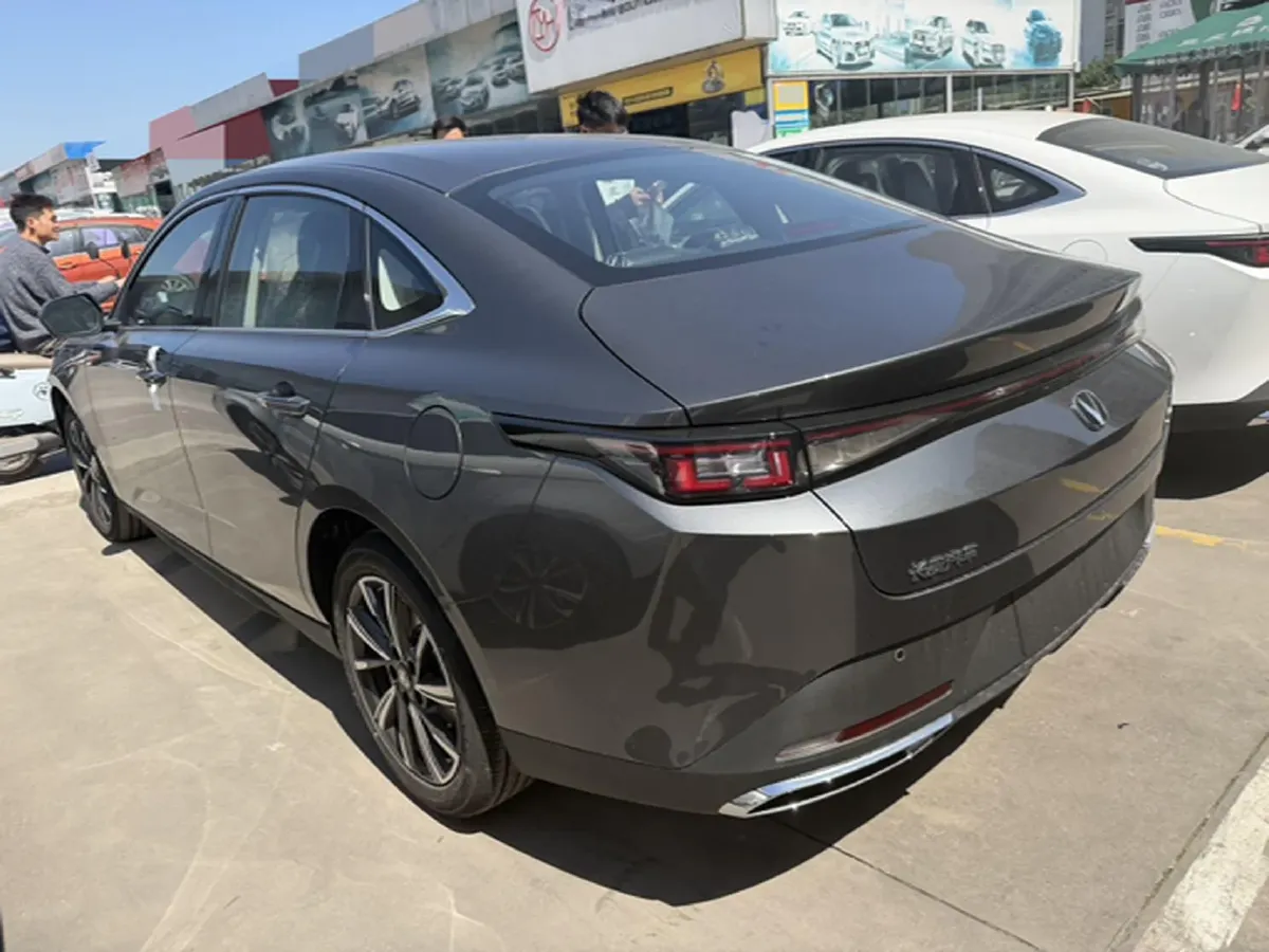 2025 ChangAn Eado 1.5T 192HP L4 7DCT,autocango,china used car exporter,china ev exporter,chinese used car exporter,chinese used ev exporter