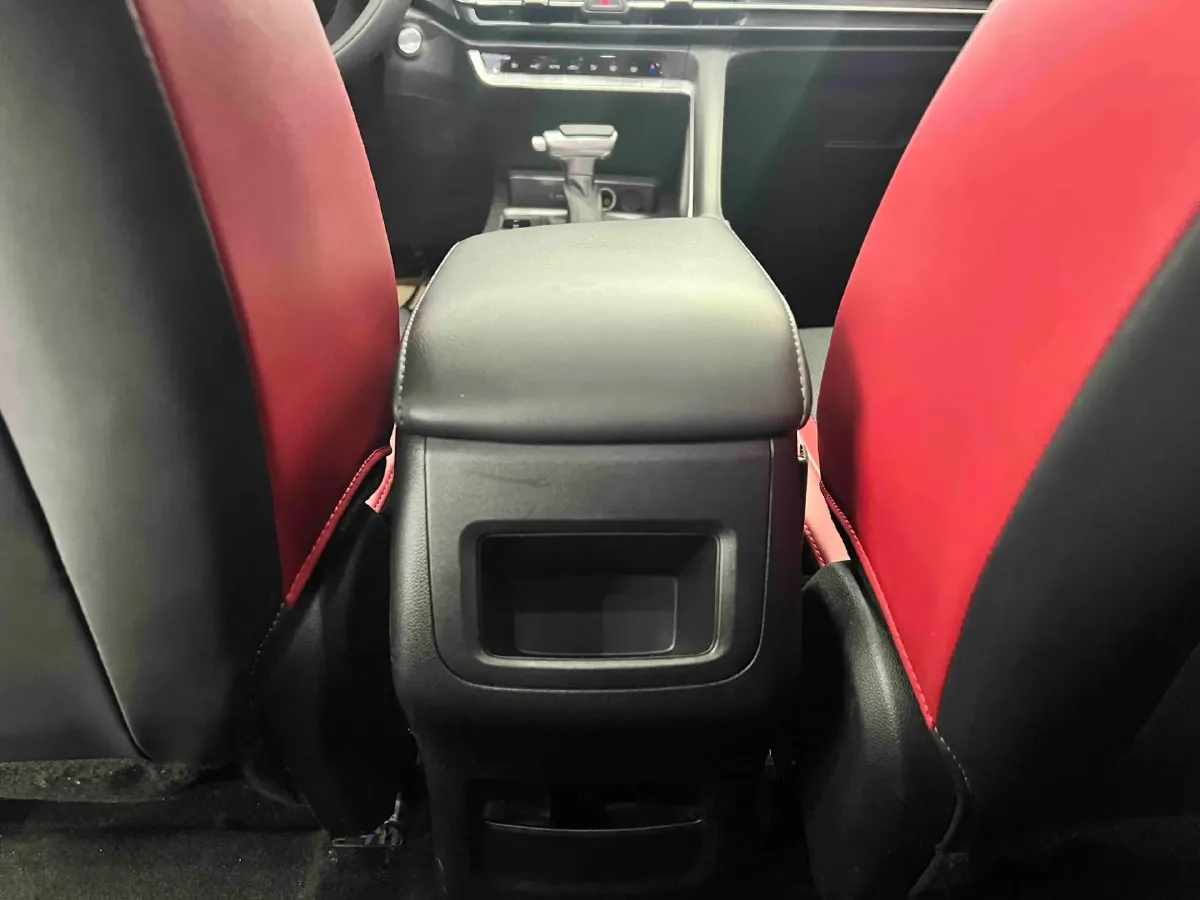 2022 ChangAn CS35 Plus 1.4T 160HP L4 7DCT,autocango,china used car exporter,china ev exporter,chinese used car exporter,chinese used ev exporter