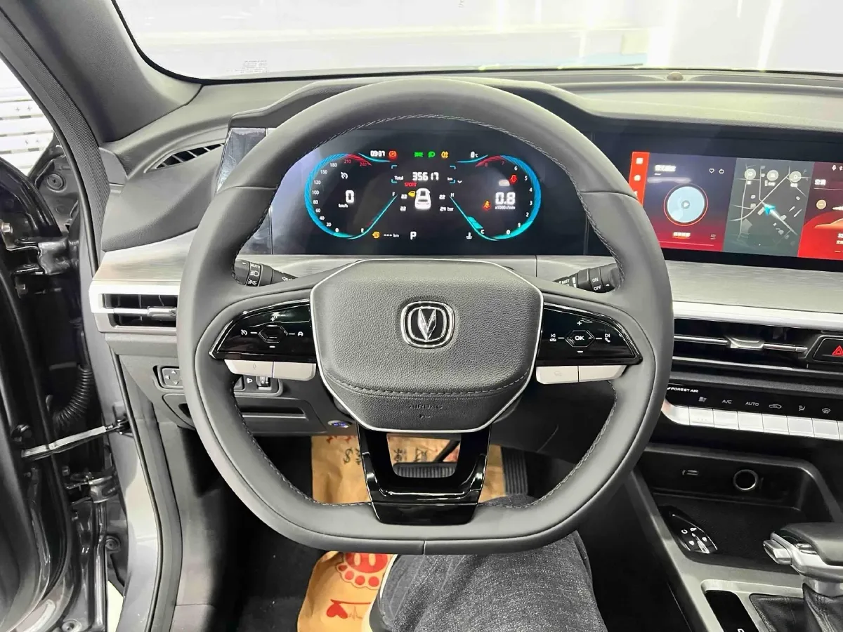 2022 ChangAn CS35 Plus 1.4T 160HP L4 7DCT,autocango,china used car exporter,china ev exporter,chinese used car exporter,chinese used ev exporter