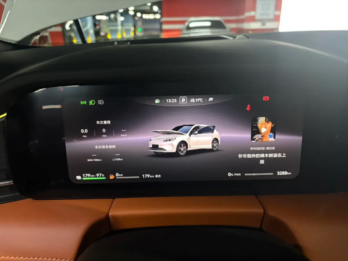 2025 AITO AITO M5 1.5T 152HP L4 REEV 42KWH,autocango,china used car exporter,china ev exporter,chinese used car exporter,chinese used ev exporter