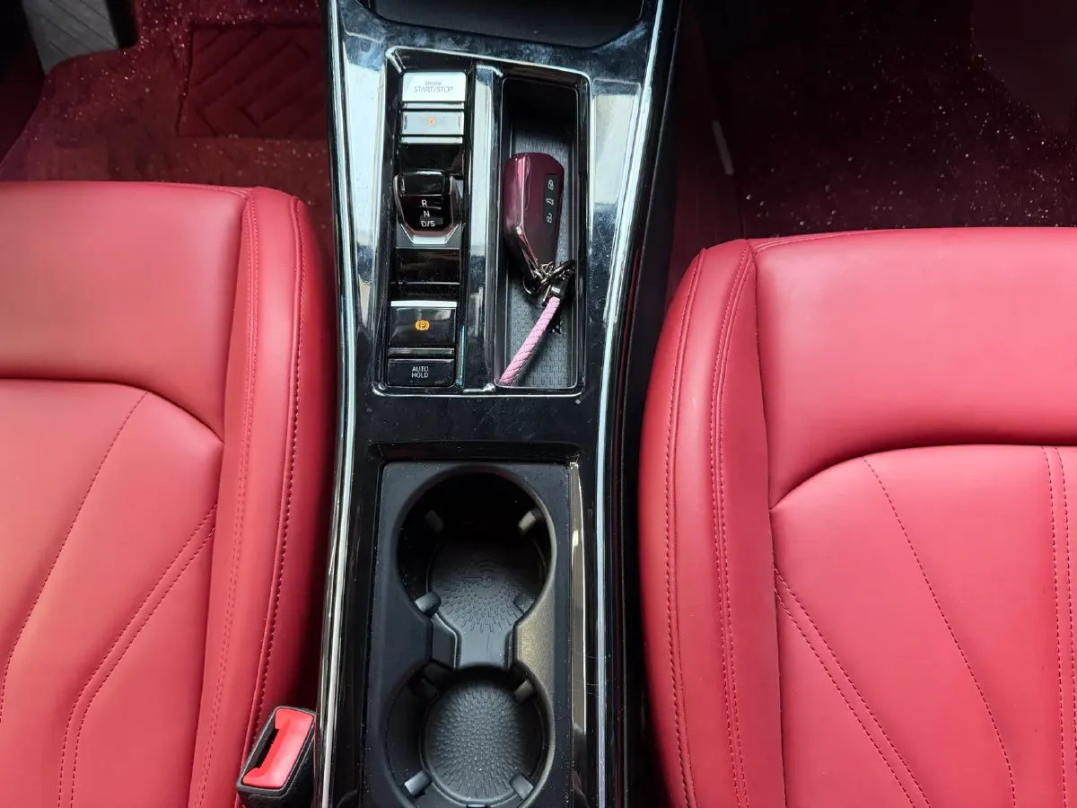 2024 Volkswagen Lamando 1.4T 150HP L4 7DCT,autocango,china used car exporter,china ev exporter,chinese used car exporter,chinese used ev exporter