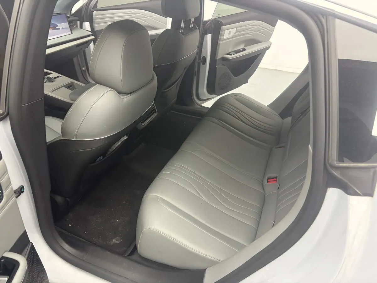 2024 Geely Galaxy E8 BEV 62KWH,autocango,china used car exporter,china ev exporter,chinese used car exporter,chinese used ev exporter