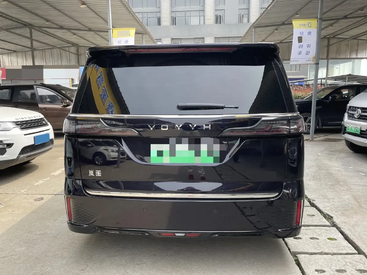 2024 Voyah Dream 1.5T 150HP L4 PHEV 43KWH,autocango,china used car exporter,china ev exporter,chinese used car exporter,chinese used ev exporter