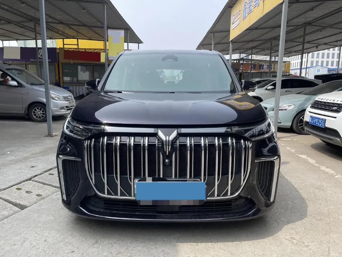 2024 Voyah Dream 1.5T 150HP L4 PHEV 43KWH,autocango,china used car exporter,china ev exporter,chinese used car exporter,chinese used ev exporter