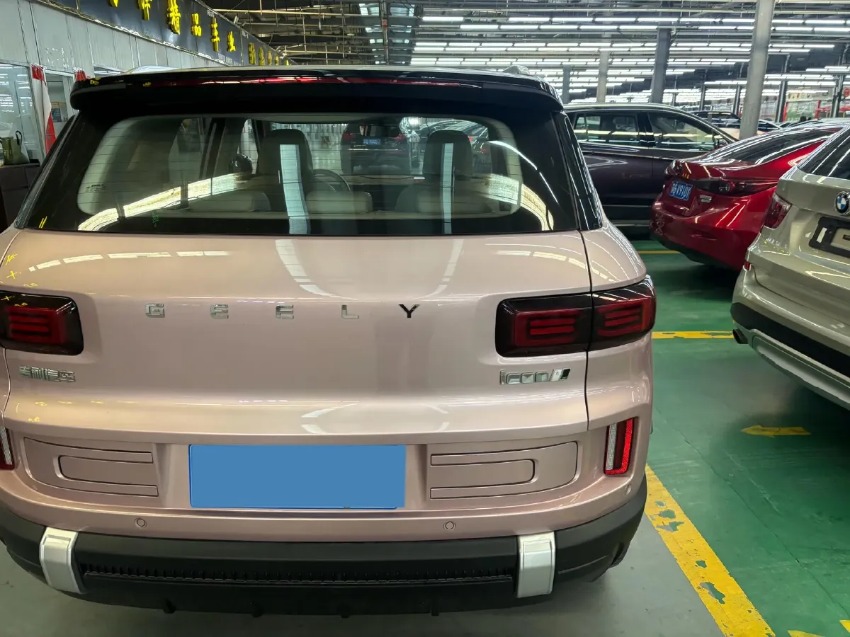 2023 Geely ICON 1.5T 181HP L4 7DCT,autocango,china used car exporter,china ev exporter,chinese used car exporter,chinese used ev exporter