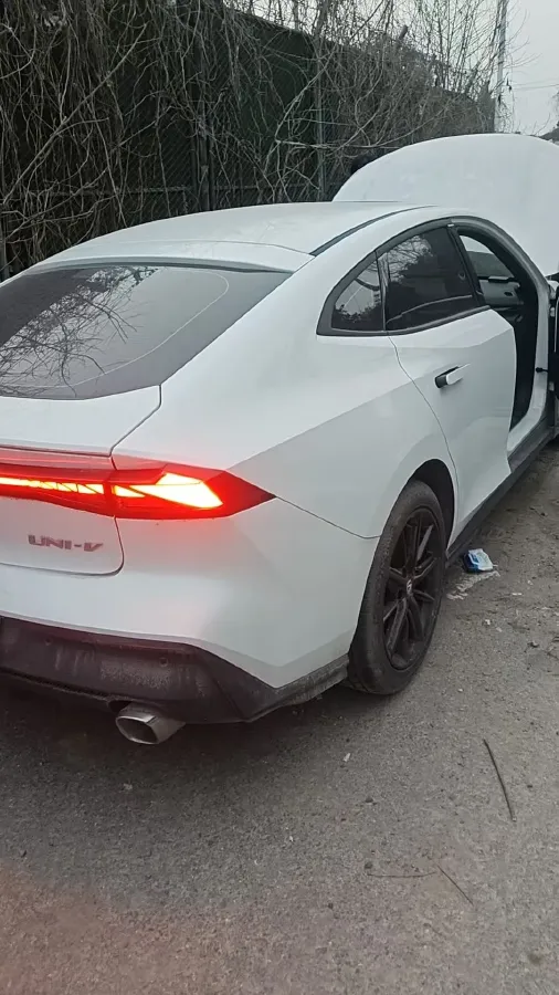 2023 ChangAn UNI-V 1.5T 188HP L4 7DCT,autocango,china used car exporter,china ev exporter,chinese used car exporter,chinese used ev exporter