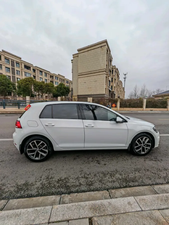 2019 Brilliance Auto V7 1.8T 231HP L4 7DCT,autocango,china used car exporter,china ev exporter,chinese used car exporter,chinese used ev exporter