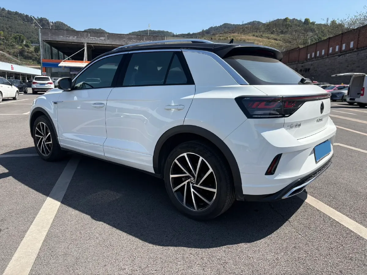 2023 Volkswagen T-Roc 1.5T 160HP L4 7DCT,autocango,china used car exporter,china ev exporter,chinese used car exporter,chinese used ev exporter