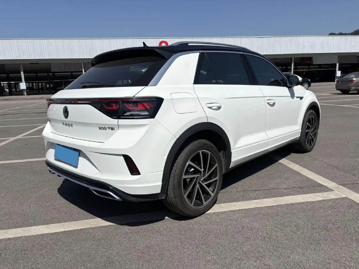 2023 Volkswagen T-Roc 1.5T 160HP L4 7DCT,autocango,china used car exporter,china ev exporter,chinese used car exporter,chinese used ev exporter