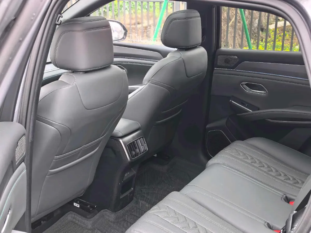 2024 BYD SongL DM-i 1.5L 101HP L4 E-CVT PHEV 26.6KWH,autocango,china used car exporter,china ev exporter,chinese used car exporter,chinese used ev exporter