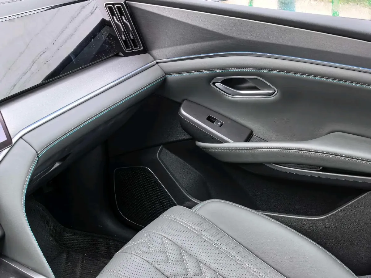 2024 BYD SongL DM-i 1.5L 101HP L4 E-CVT PHEV 26.6KWH,autocango,china used car exporter,china ev exporter,chinese used car exporter,chinese used ev exporter