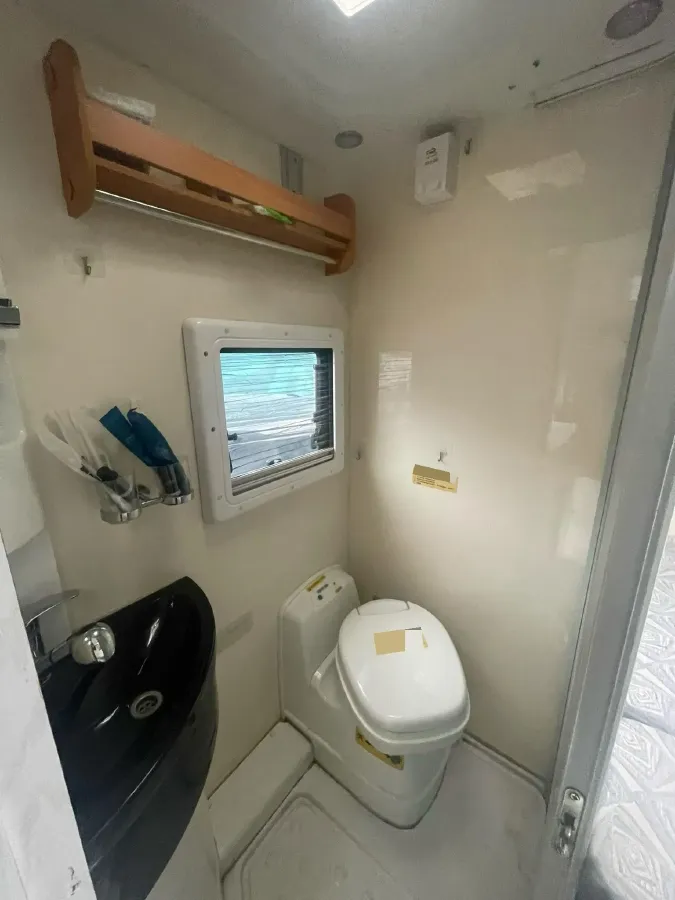 2018 MAXUS XinTu V80 2.5T 136HP L4 6MT,autocango,china used car exporter,china ev exporter,chinese used car exporter,chinese used ev exporter