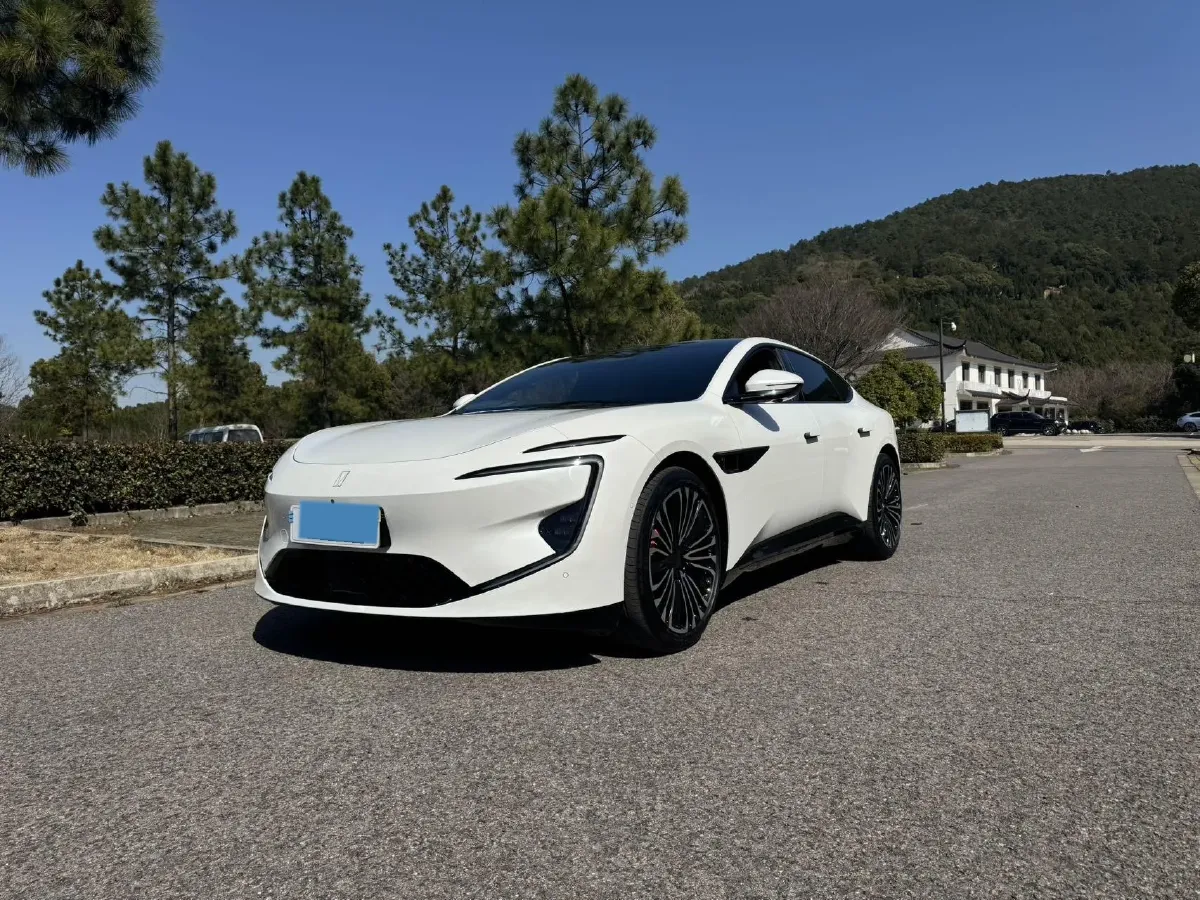 2025 Avatr 12 1.5T 156HP L4 REEV 39.05KWH,autocango,china used car exporter,china ev exporter,chinese used car exporter,chinese used ev exporter