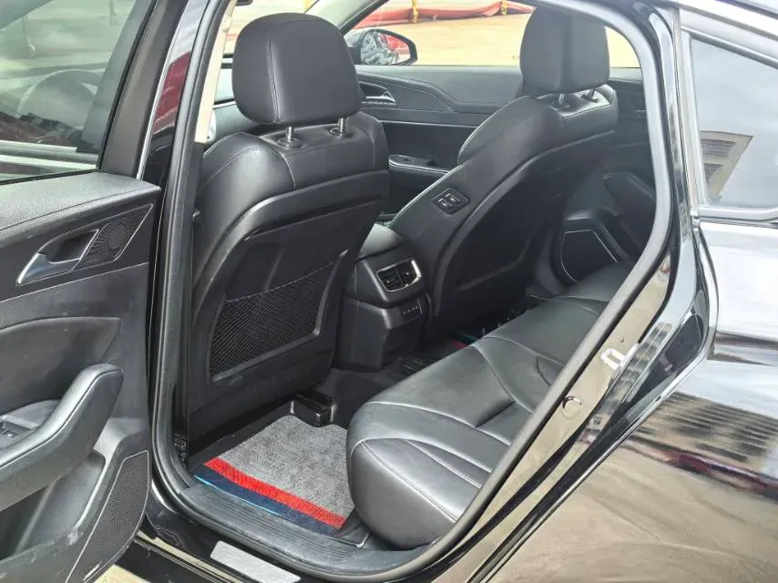 2022 HongQi H5 1.8T 197HP L4 6AT,autocango,china used car exporter,china ev exporter,chinese used car exporter,chinese used ev exporter