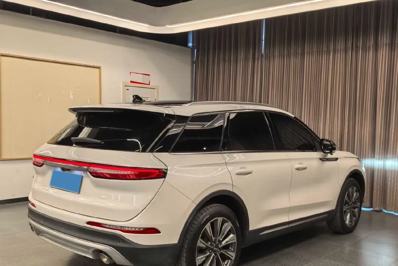 2022 Lincoln Corsair 2.0T 245HP L4 8AT,autocango,china used car exporter,china ev exporter,chinese used car exporter,chinese used ev exporter