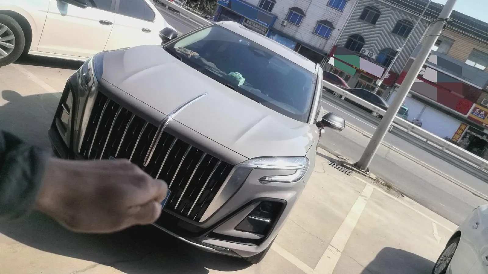 2023 HongQi HS3 1.5T 169HP L4 7DCT,autocango,china used car exporter,china ev exporter,chinese used car exporter,chinese used ev exporter