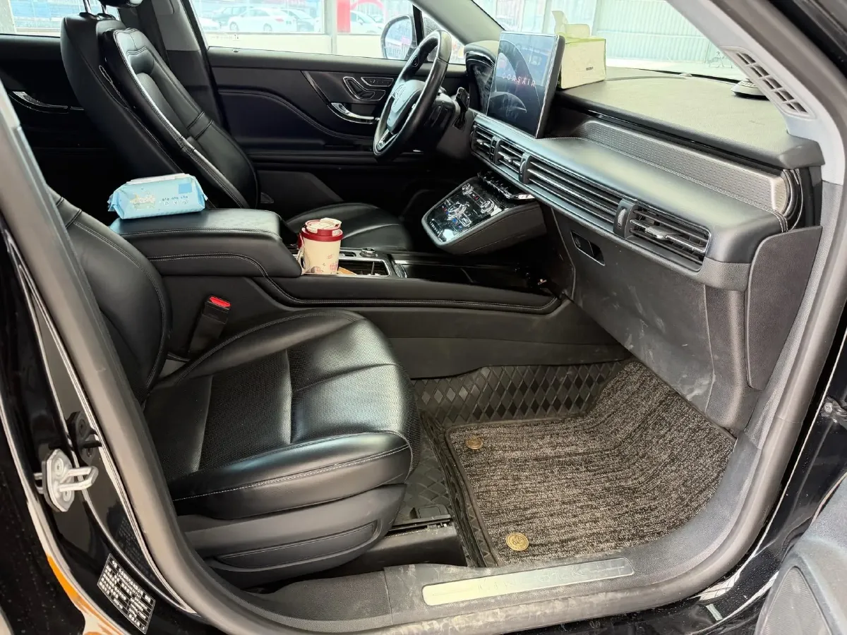 2022 Lincoln Corsair 2.0T 245HP L4 8AT,autocango,china used car exporter,china ev exporter,chinese used car exporter,chinese used ev exporter