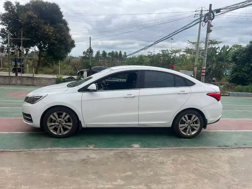 2018 Chery Tiggo 3 1.6L 126HP L4 5MT,autocango,china used car exporter,china ev exporter,chinese used car exporter,chinese used ev exporter