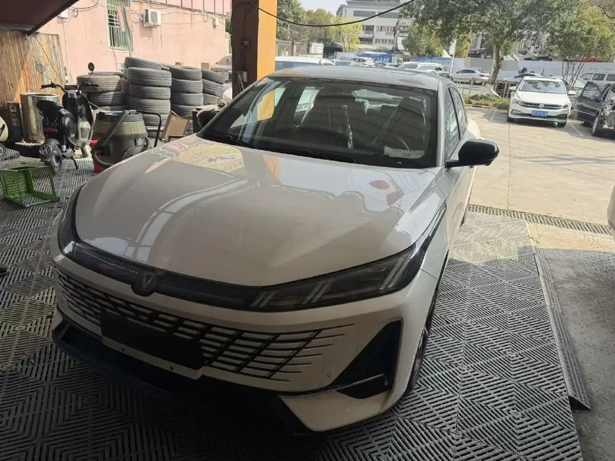 2026 ChangAn Eado 1.5T 192HP L4 7DCT,autocango,china used car exporter,china ev exporter,chinese used car exporter,chinese used ev exporter