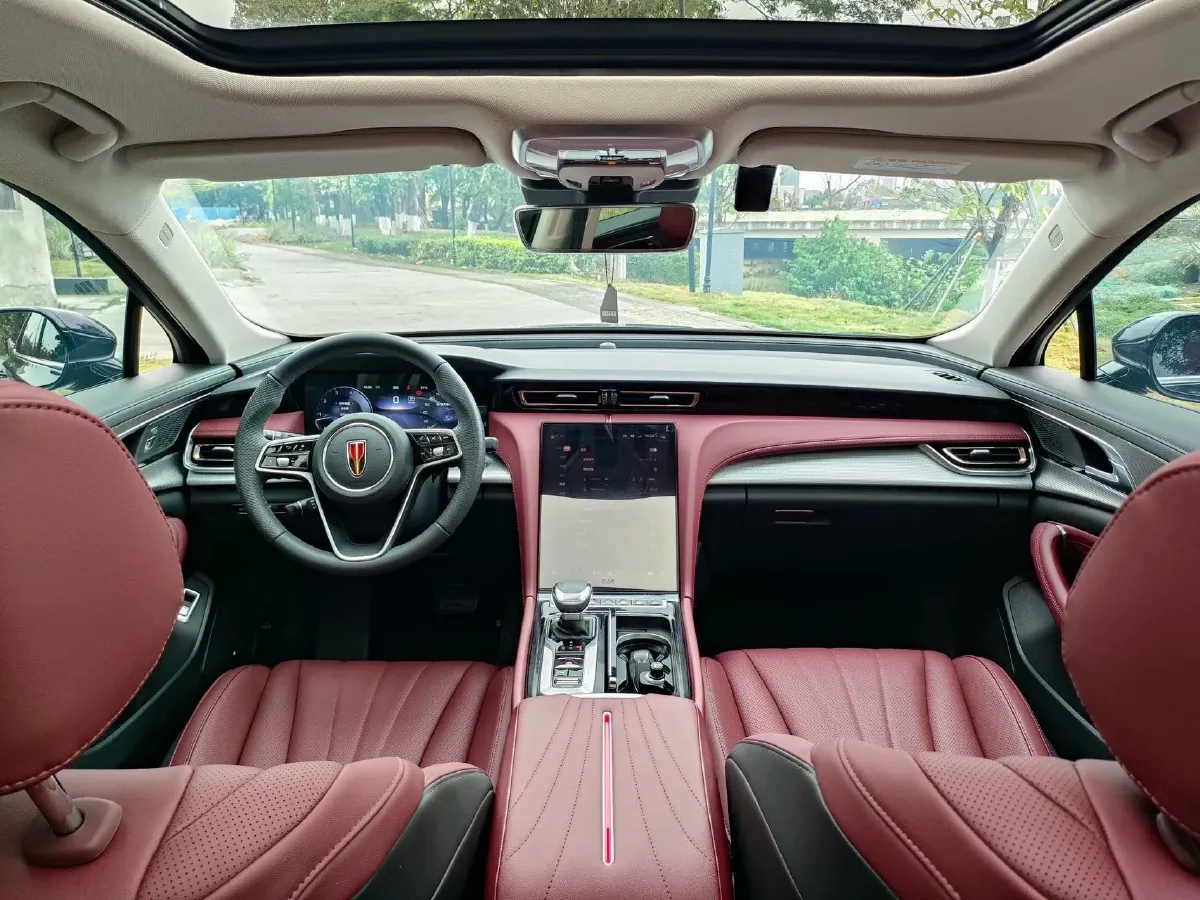 2023 HongQi H5 2.0T 224HP L4 8AT,autocango,china used car exporter,china ev exporter,chinese used car exporter,chinese used ev exporter