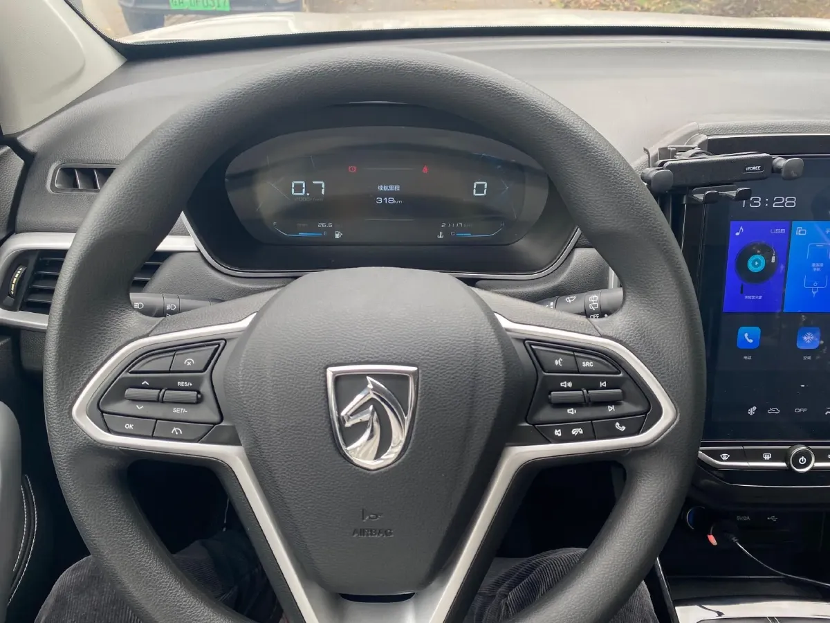 2021 BaoJun 530 1.5T 147HP L4 CVT,autocango,china used car exporter,china ev exporter,chinese used car exporter,chinese used ev exporter