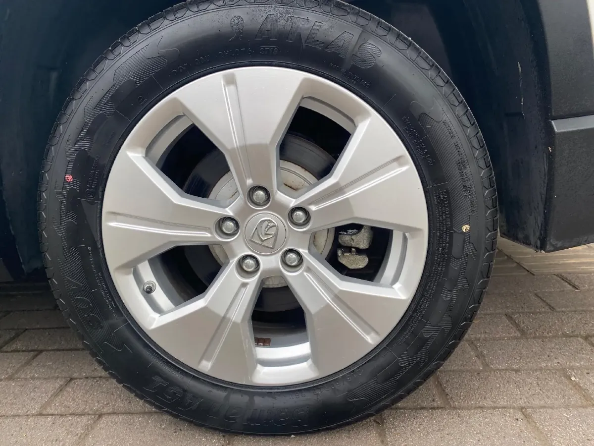 2021 BaoJun 530 1.5T 147HP L4 CVT,autocango,china used car exporter,china ev exporter,chinese used car exporter,chinese used ev exporter