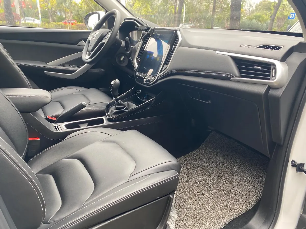 2021 BaoJun 530 1.5T 147HP L4 CVT,autocango,china used car exporter,china ev exporter,chinese used car exporter,chinese used ev exporter