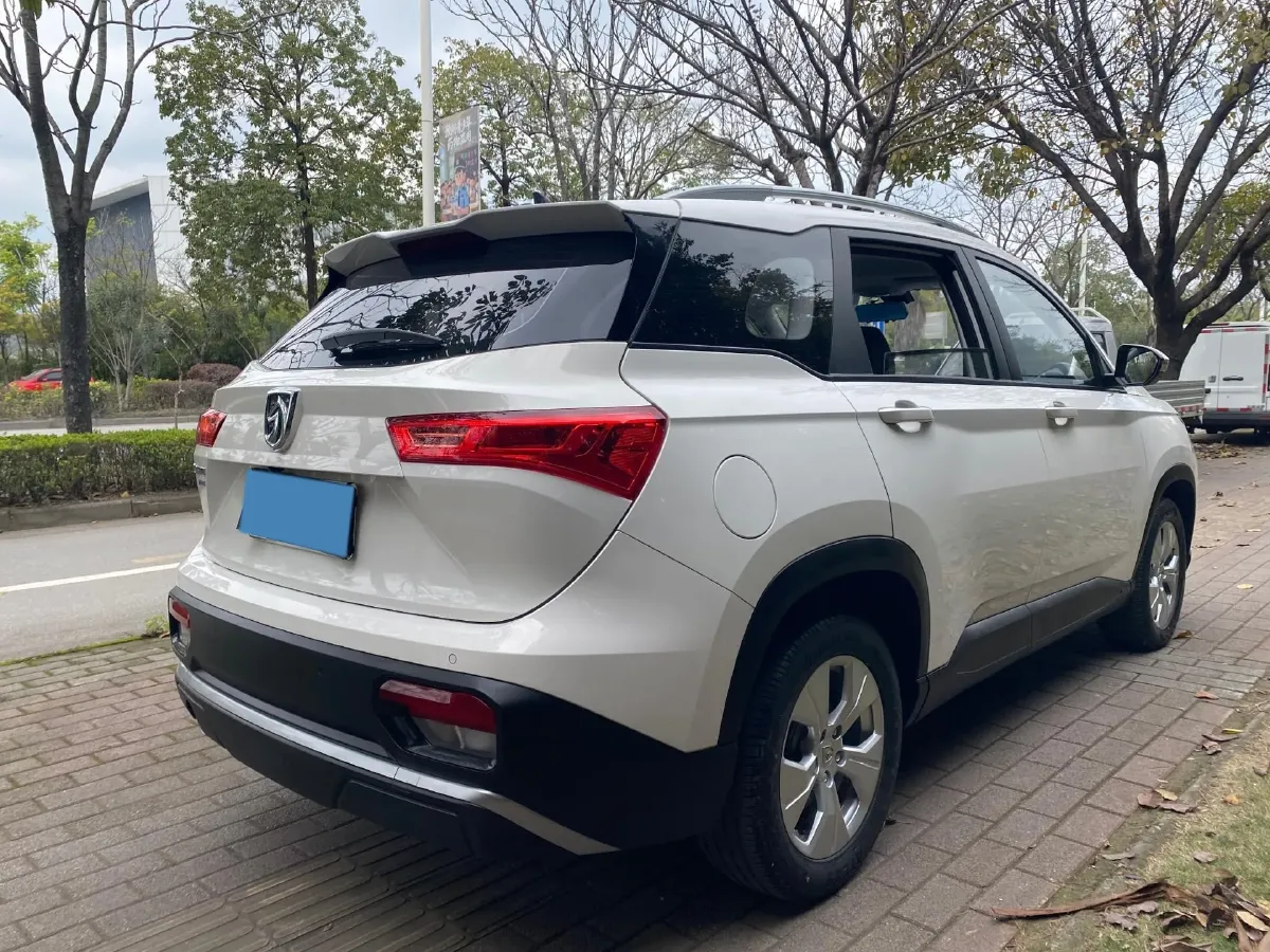2021 BaoJun 530 1.5T 147HP L4 CVT,autocango,china used car exporter,china ev exporter,chinese used car exporter,chinese used ev exporter