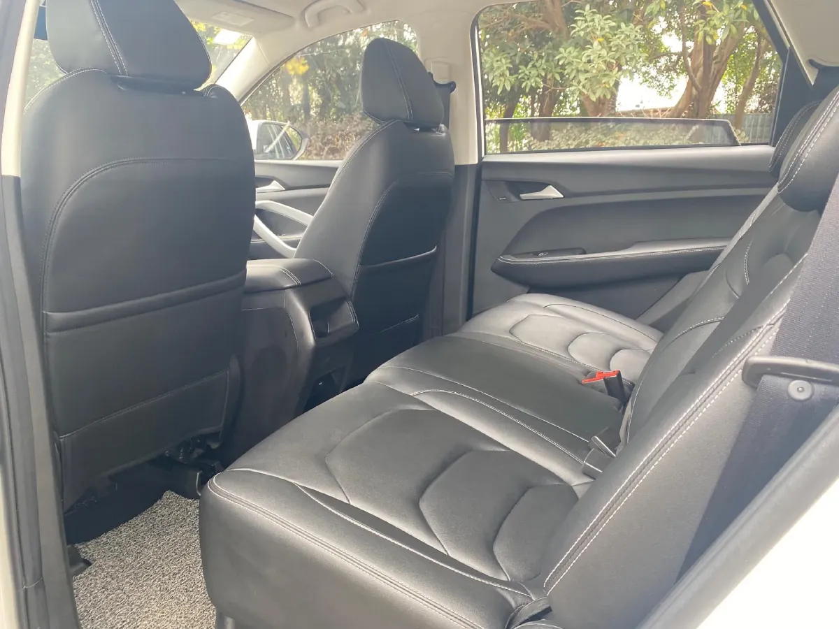 2021 BaoJun 530 1.5T 147HP L4 CVT,autocango,china used car exporter,china ev exporter,chinese used car exporter,chinese used ev exporter