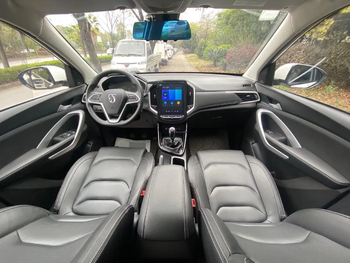 2021 BaoJun 530 1.5T 147HP L4 CVT,autocango,china used car exporter,china ev exporter,chinese used car exporter,chinese used ev exporter