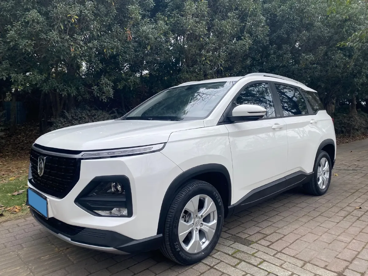 2021 BaoJun 530 1.5T 147HP L4 CVT,autocango,china used car exporter,china ev exporter,chinese used car exporter,chinese used ev exporter