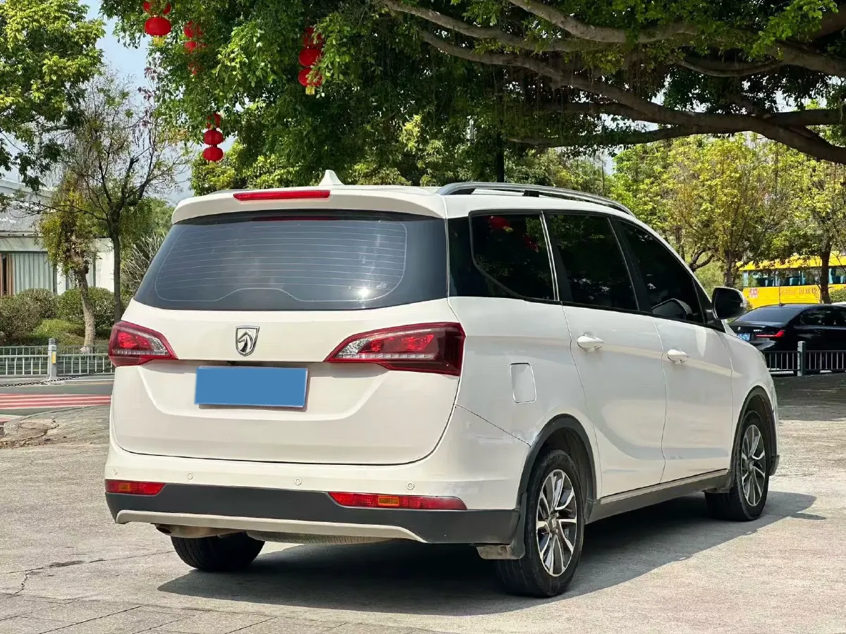 2019 BaoJun 730 1.5T 147HP L4 CVT,autocango,china used car exporter,china ev exporter,chinese used car exporter,chinese used ev exporter