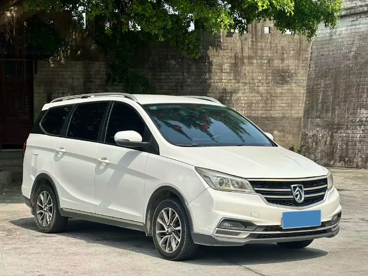 2019 BaoJun 730 1.5T 147HP L4 CVT,autocango,china used car exporter,china ev exporter,chinese used car exporter,chinese used ev exporter