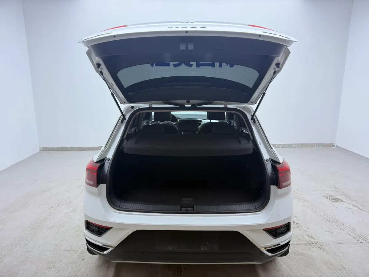 2021 Volkswagen T-Roc 1.4T 150HP L4 7DCT,autocango,china used car exporter,china ev exporter,chinese used car exporter,chinese used ev exporter