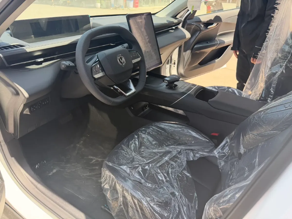 2025 ChangAn Eado 1.5T 192HP L4 7DCT,autocango,china used car exporter,china ev exporter,chinese used car exporter,chinese used ev exporter