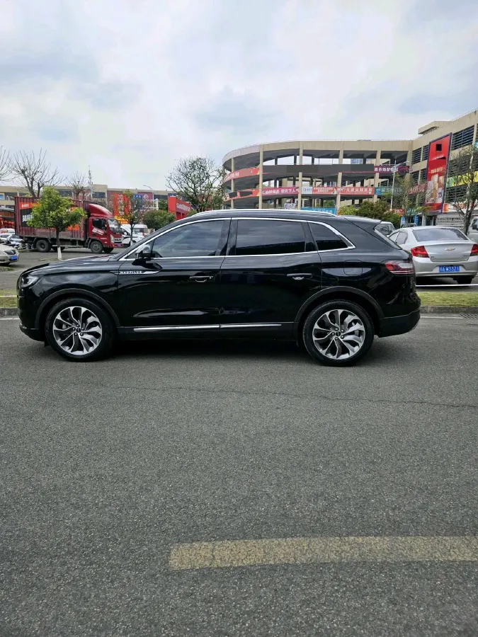 2021 Lincoln Nautilus 2.0T 245HP L4 8AT,autocango,china used car exporter,china ev exporter,chinese used car exporter,chinese used ev exporter