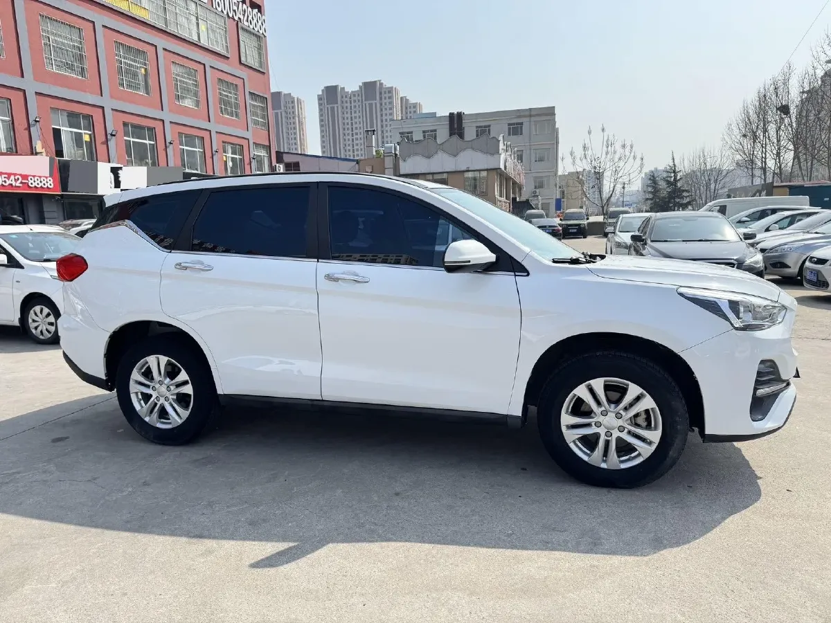 2019 Haval M6 1.5T 150HP L4 7DCT,autocango,china used car exporter,china ev exporter,chinese used car exporter,chinese used ev exporter