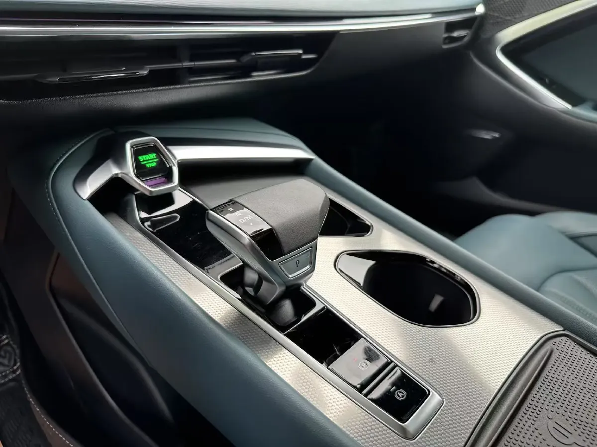 2023 MG 7 2.0T 261HP L4 9AT,autocango,china used car exporter,china ev exporter,chinese used car exporter,chinese used ev exporter