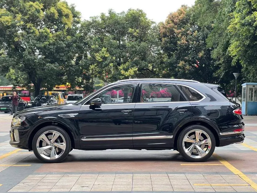 2021 Bentley Bentayga 4.0T 550HP V8 8AT,autocango,china used car exporter,china ev exporter,chinese used car exporter,chinese used ev exporter