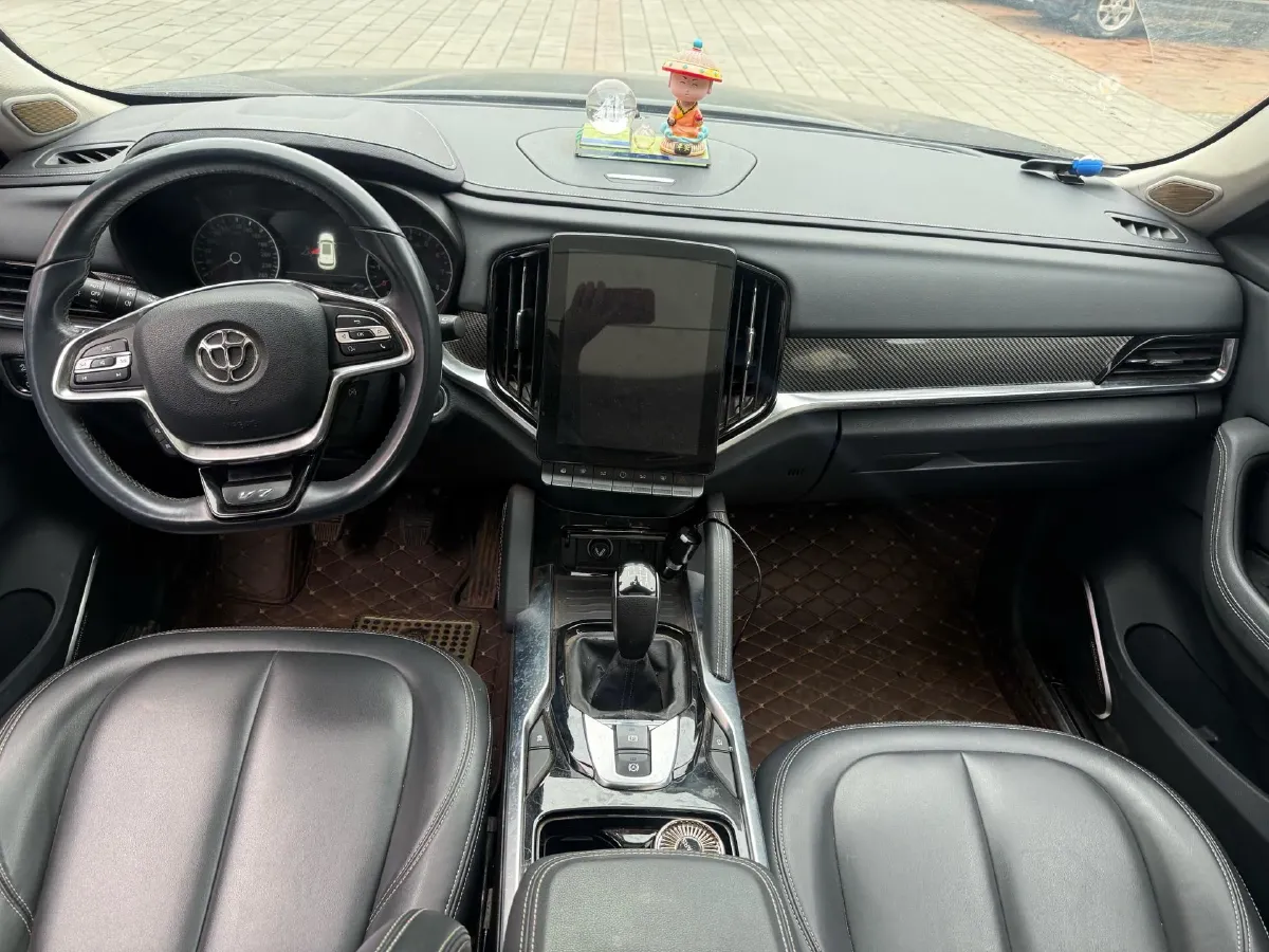 2018 Brilliance Auto V7 1.6T 204HP L4 6MT,autocango,china used car exporter,china ev exporter,chinese used car exporter,chinese used ev exporter